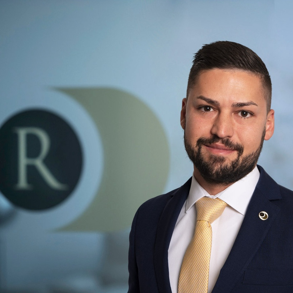 Simon Maurer Objektcontrolling und Vertrieb Riegler & Partner