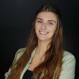Laura Stoltze
