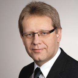 Dr. Thomas Martin Knoll