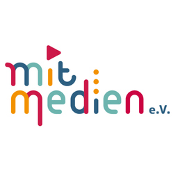 Mit Medien