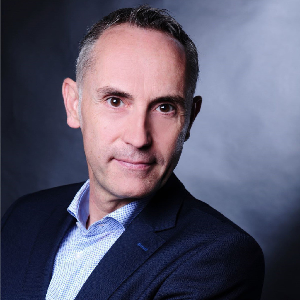 Frank Girolstein Abteilungsdirektor Prokurist R+V