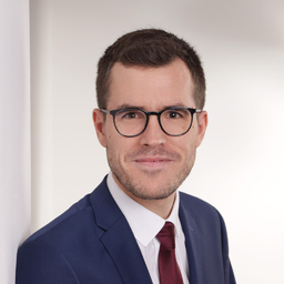 Dr. Lukas Bischof