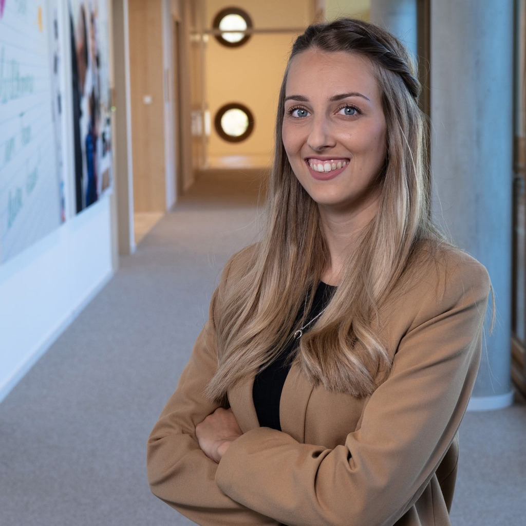 Alena Faulhaber Prozessmanager dm drogerie markt Deutschland XING