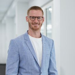 Christopher Booß