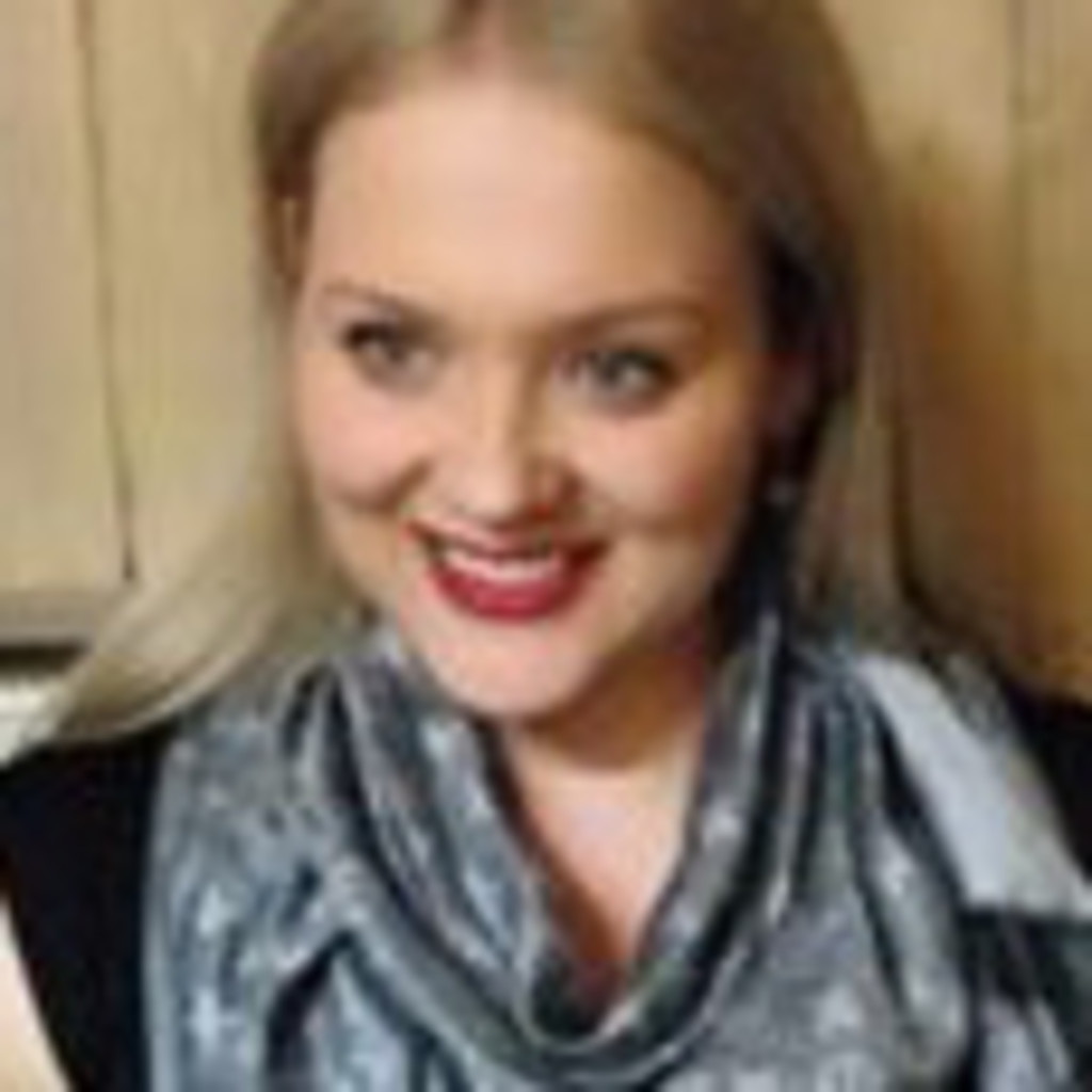 Alena Khayrullina manager 2P Agency XING