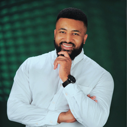 Alexandre L . Teixeira