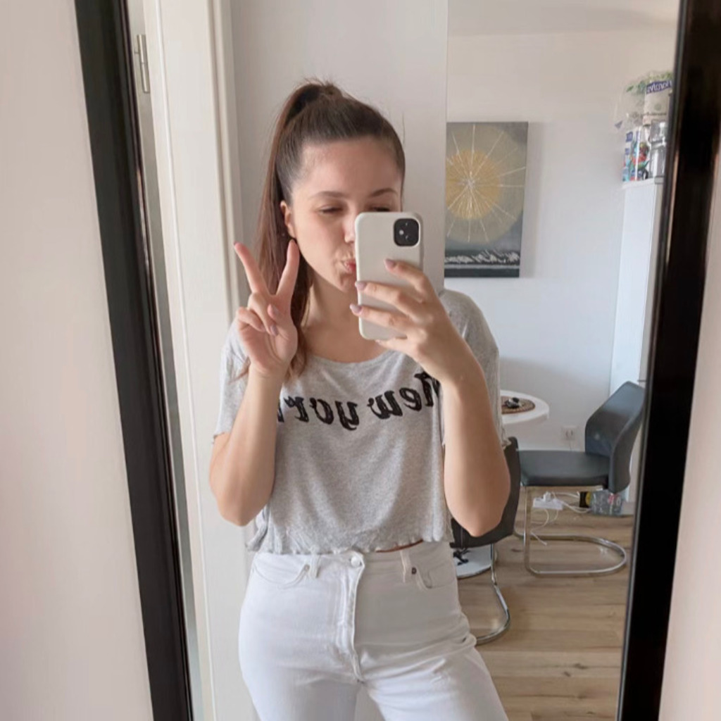 lina sing Administrative Assistant Deutsche Bundesbank, Frankfurt