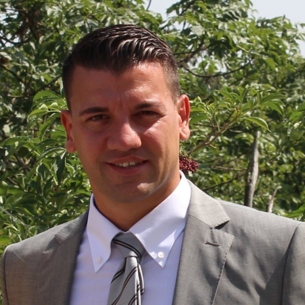 Martin Tscherney Business Unit Enterprise ICT Design Senior A1