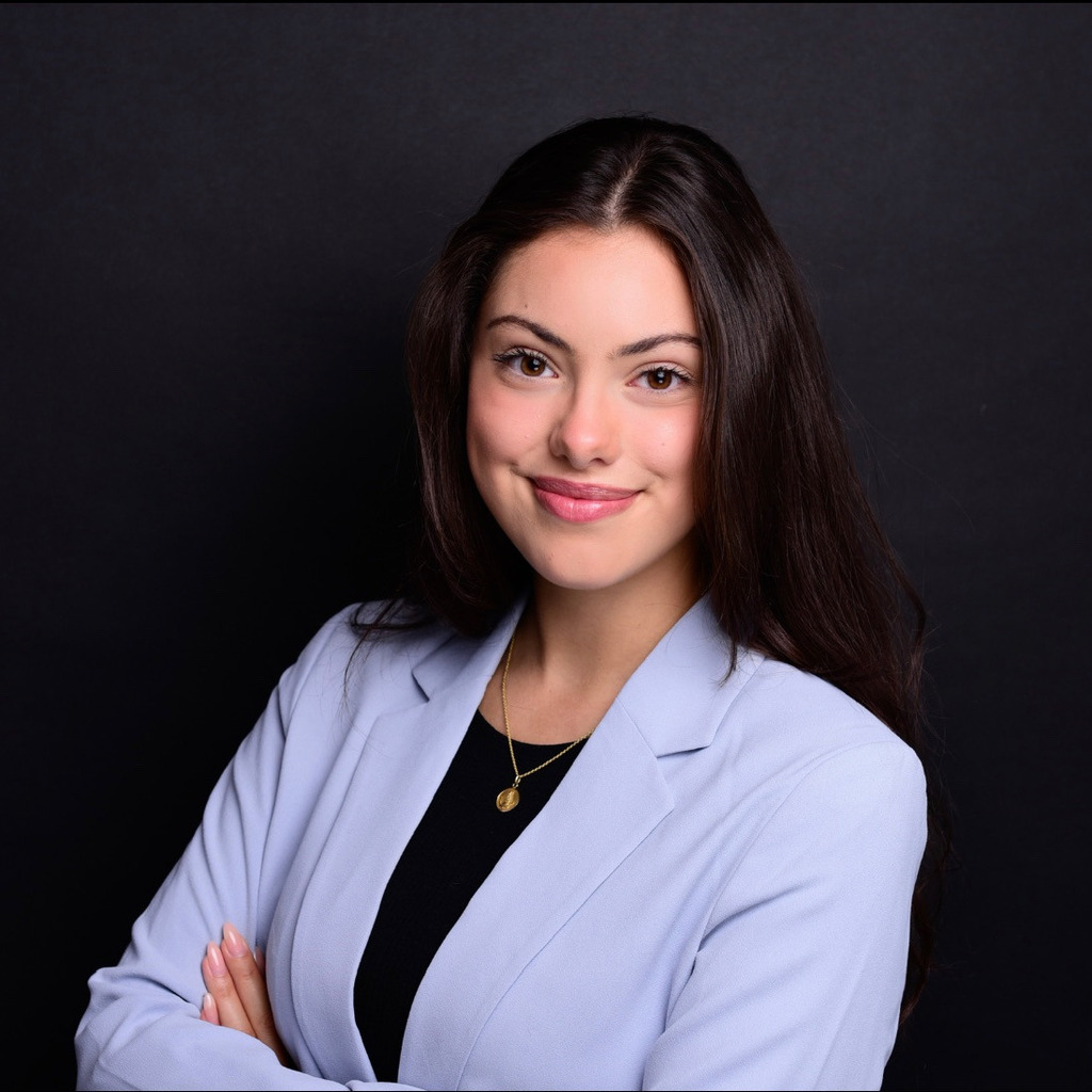 Luana Lattarulo Junior Account Manager UMSATZGURUS GmbH XING