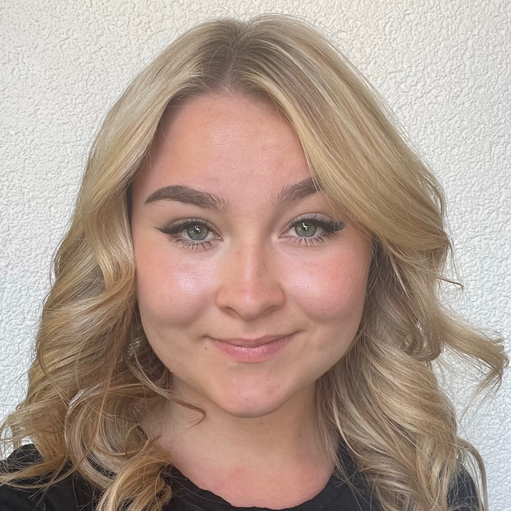 EvelynMarie Ernst Wirtschaftsinformatik Universität Augsburg XING