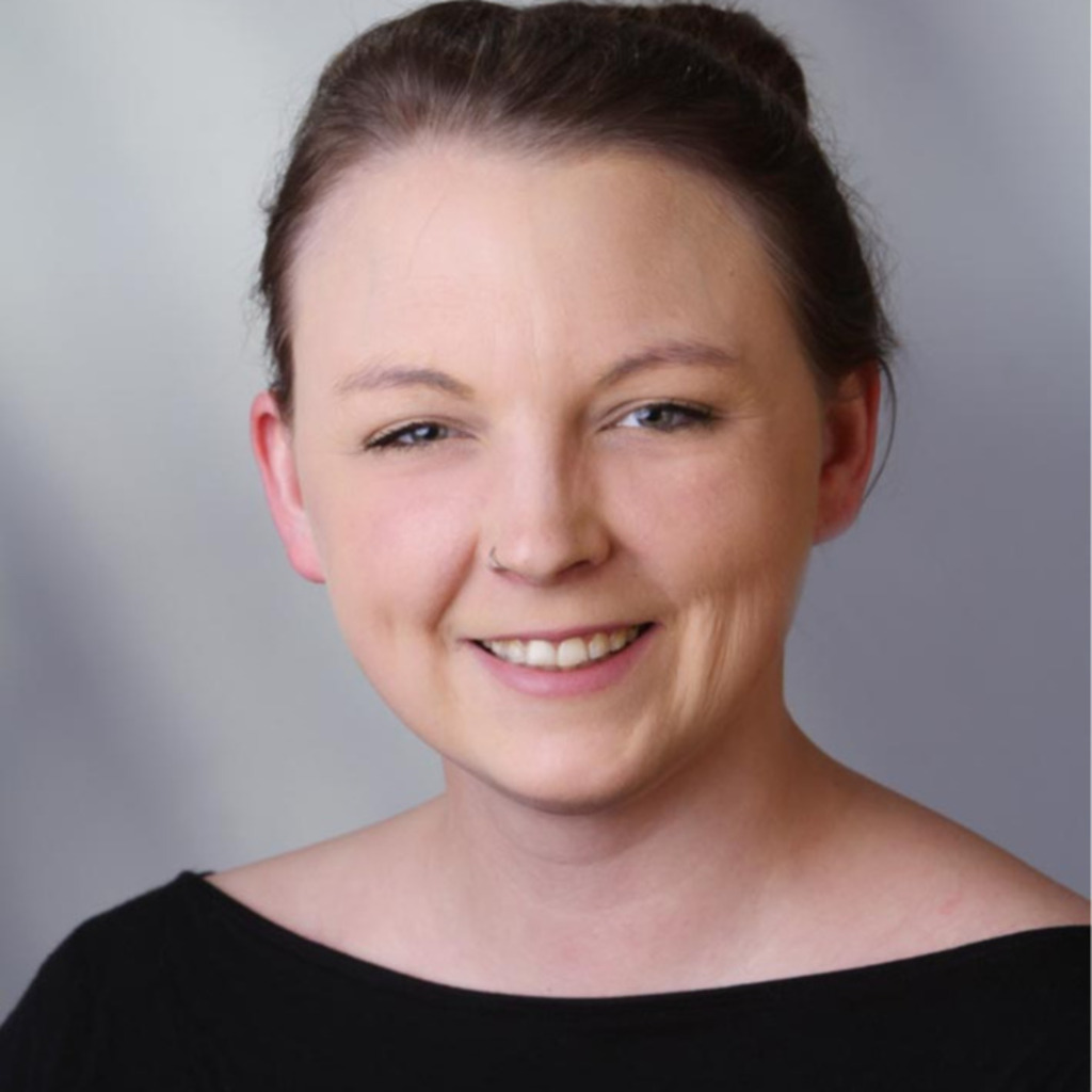 Jennifer Endruweit Selbständigerwerbende Kleider machen Bräute XING