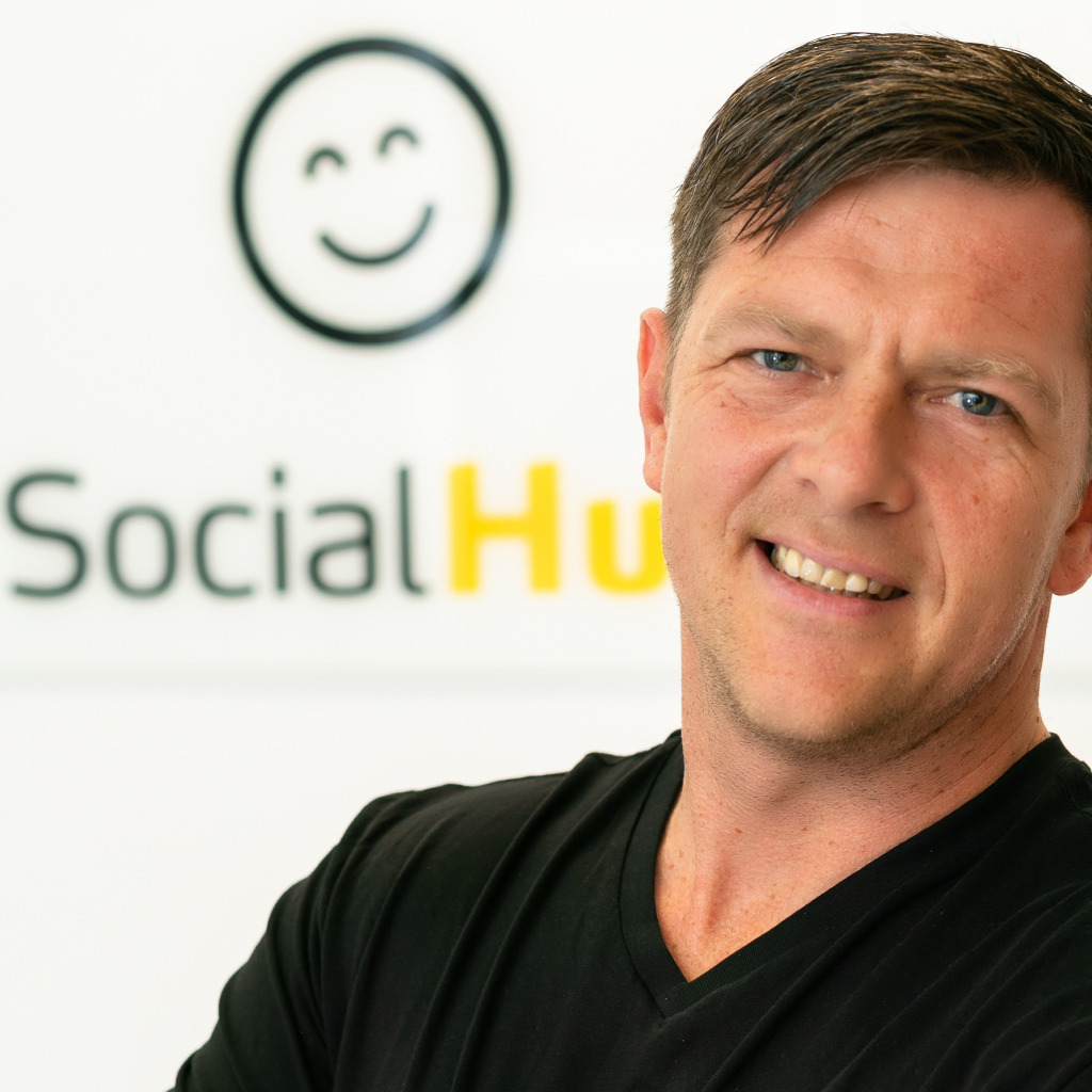 Stefan Schuster Account Manager / Sales Executive SocialHub XING