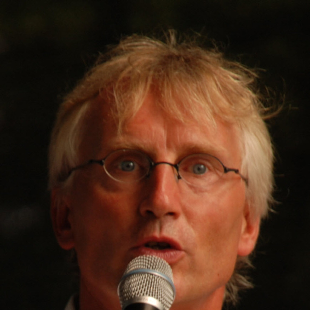 Dr. Roland Falk Leiter Innovation und Entwicklung Kompetenzzentrum