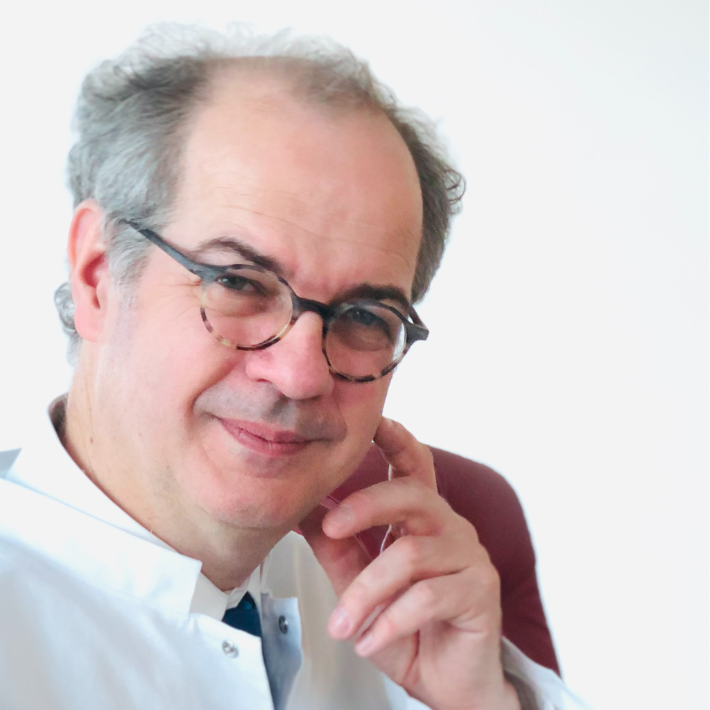 Prof. Dr. Ulrich Mahlknecht Professor of Hematology and Oncology