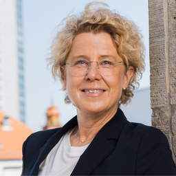 Birgit Hempel FRICS I Hyp Zert F