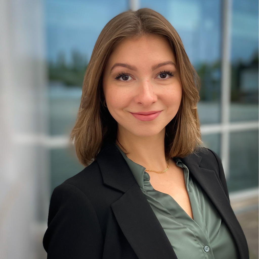 Julia Baitnez - Werkstudent - FERCHAU Engineering GmbH | XING