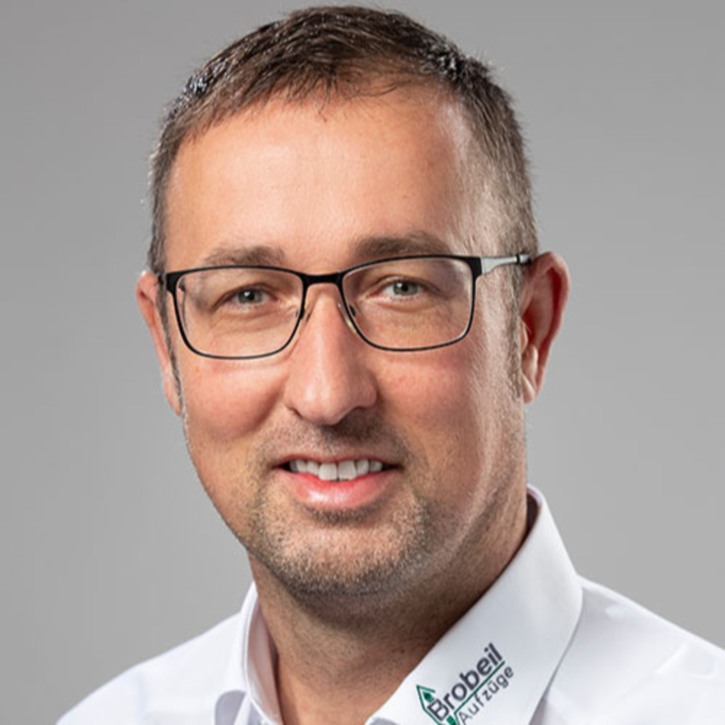 Ralf Gebhart Vertriebsmitarbeiter Modernisierung Brobeil Aufzüge