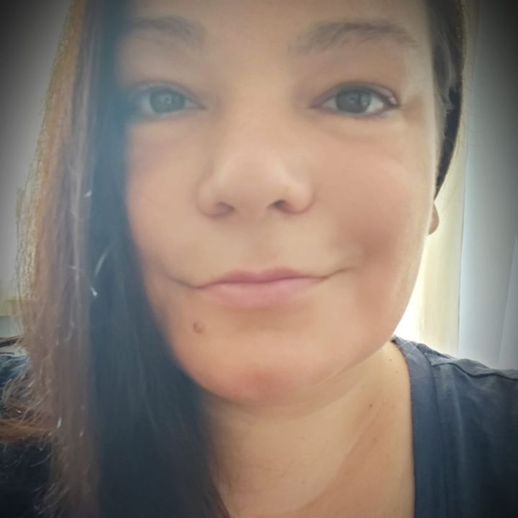 Oana Teodosiu Sworn translator & conference interpreter for German