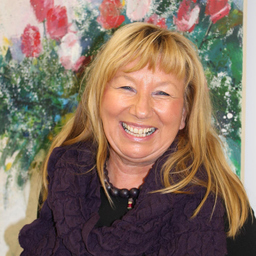 Dr. Eva Slamena