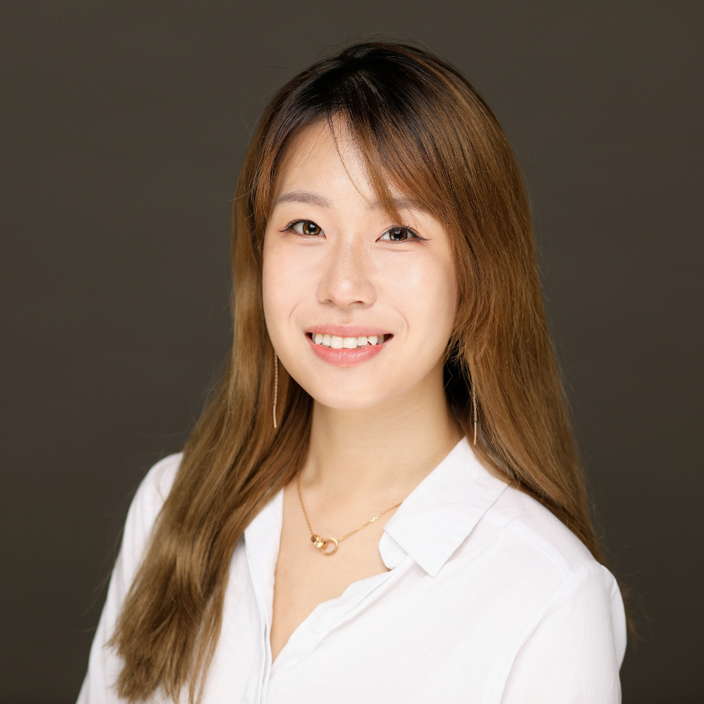 Xinyi Wu FP&A Analyst blau direkt GmbH XING