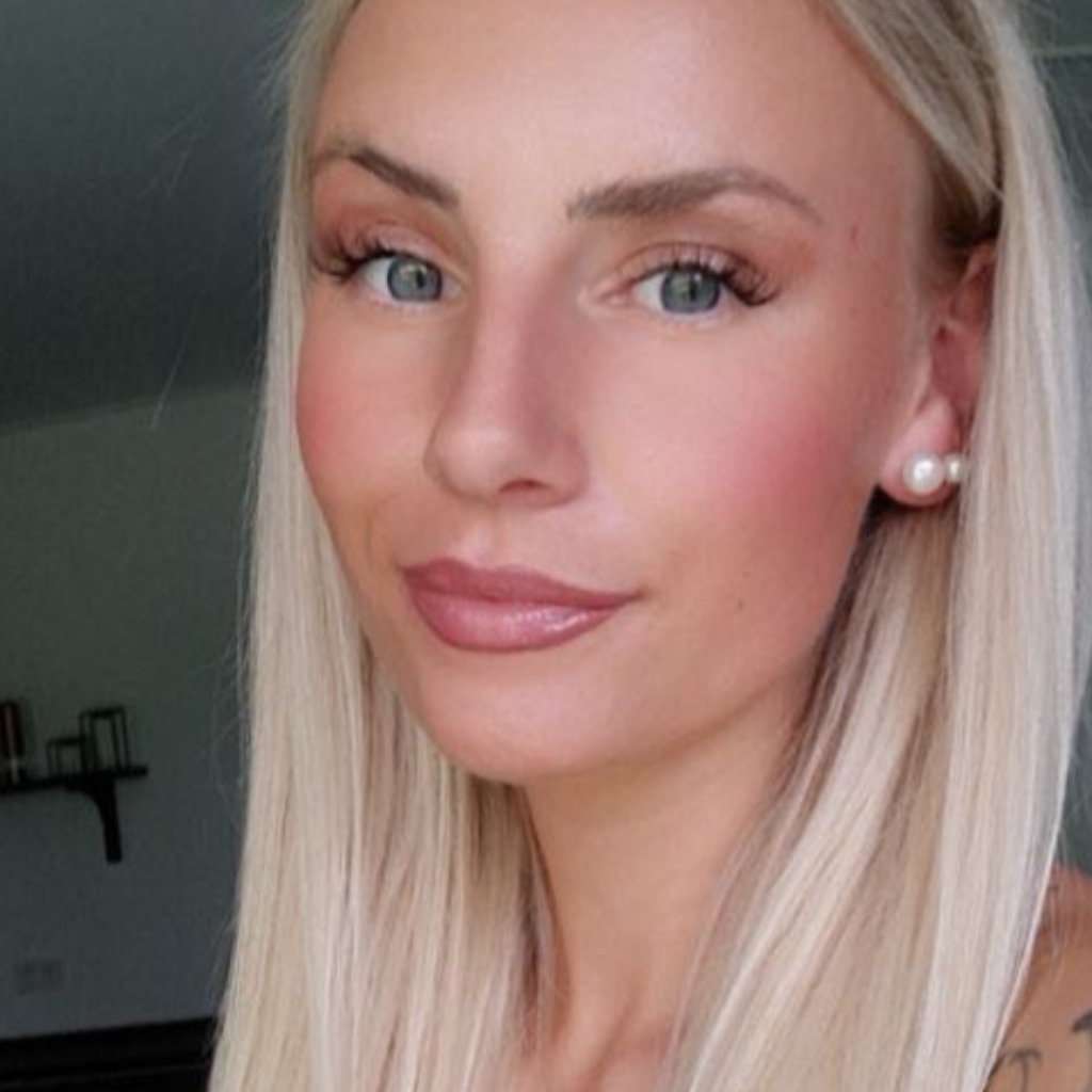 Melina Fennel Kauffrau für Büromanagement Ströer DERG Media GmbH XING