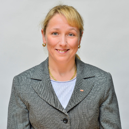 Bettina Wobst