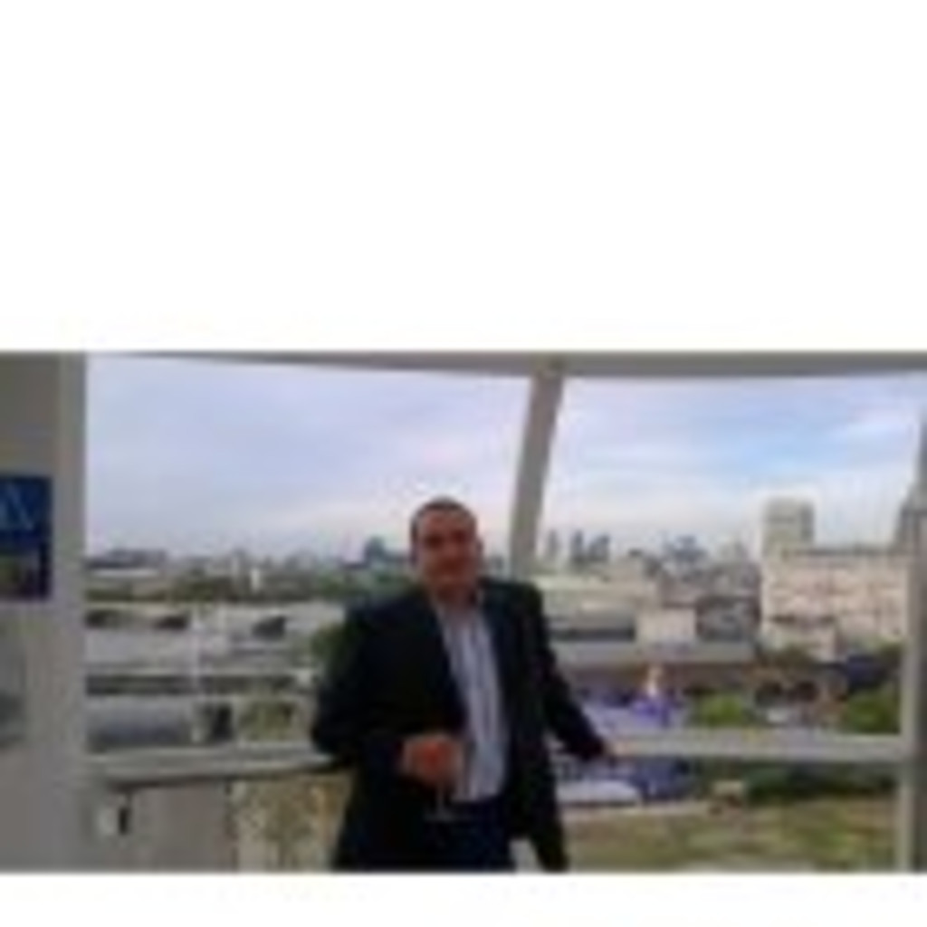 Zakaria Nabil Head of Product& Solutions Marketing Vodafone XING