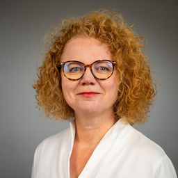 Julia Bach