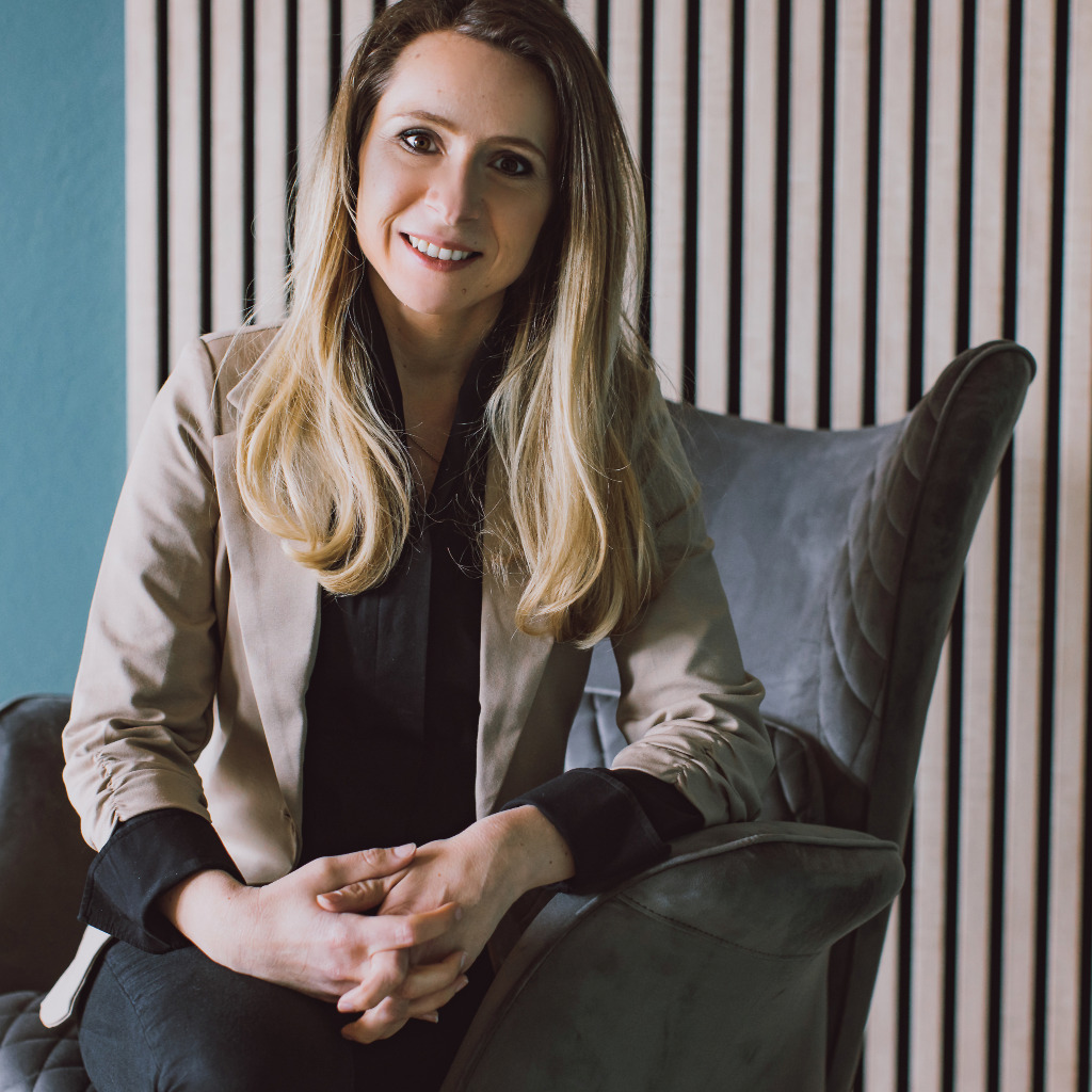 Dr. Stephanie Becker Geschäftsführerin LA SOA Chalets & Event Lodge