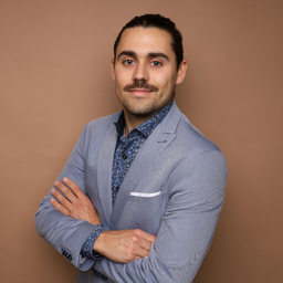 Dr. Christian Sillus