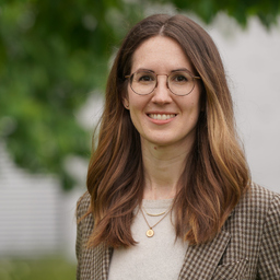 Denise Kramer (sie/ihr)