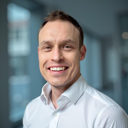 Dr. Alexander Löcher