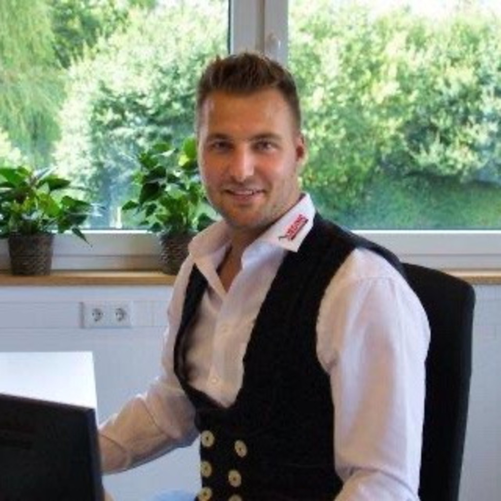 Manuel Ueding Geschäftsführer Ueding GmbH / Ueding Wohnbau GmbH XING