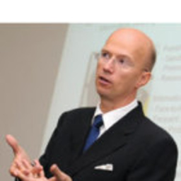Prof. Dr. Daniel Corsten