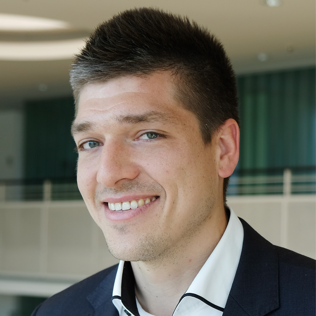 Dr. Max Hoffmann Group Leader IT Solution Management Head of