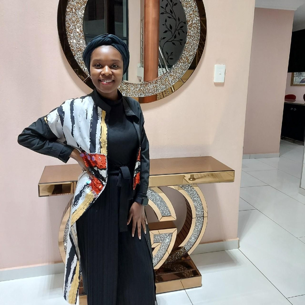 Tondani Mbooi English Teacher 1 month XING