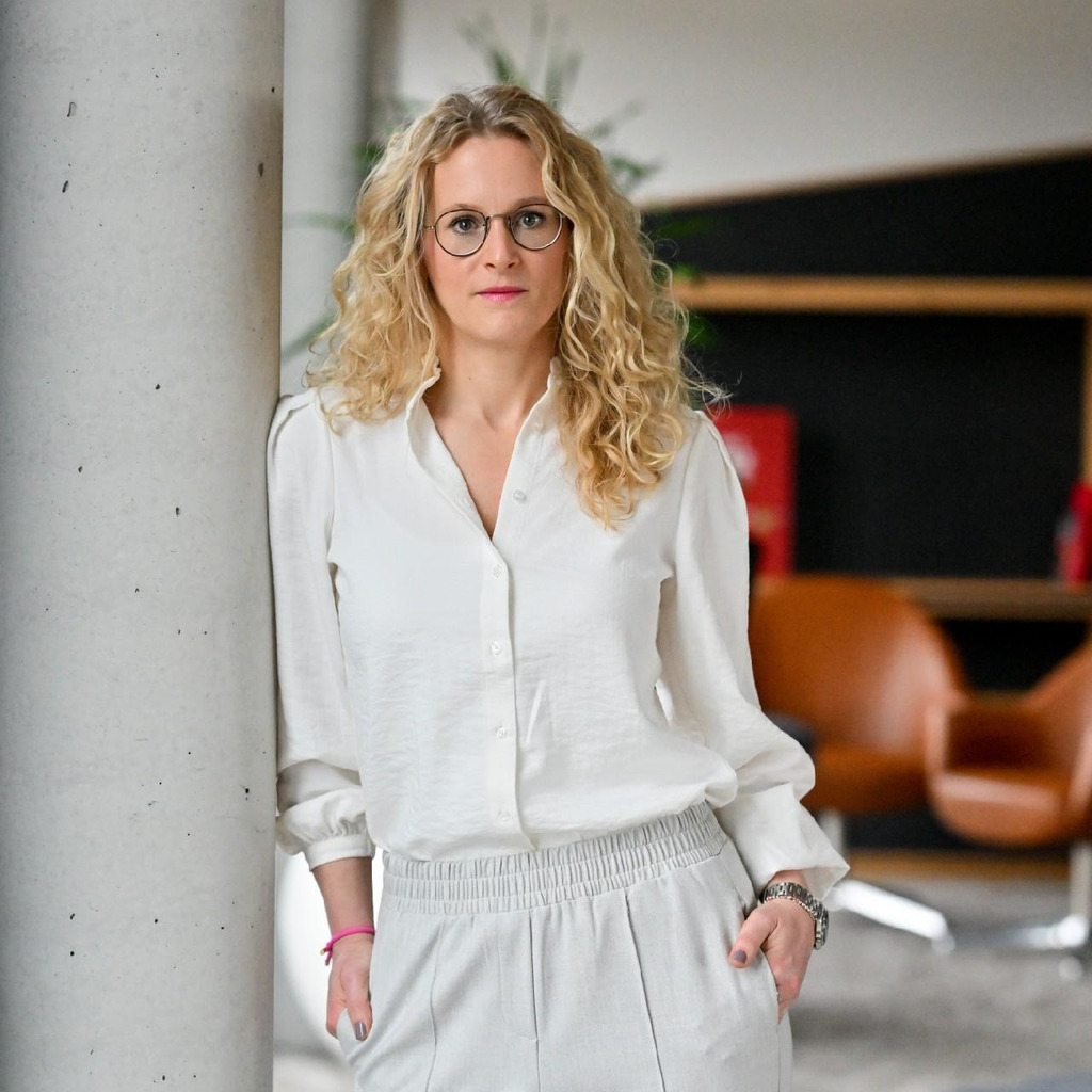 Helen Trimbusch Legal Counsel Vodafone GmbH XING