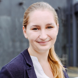 Laura Kinze