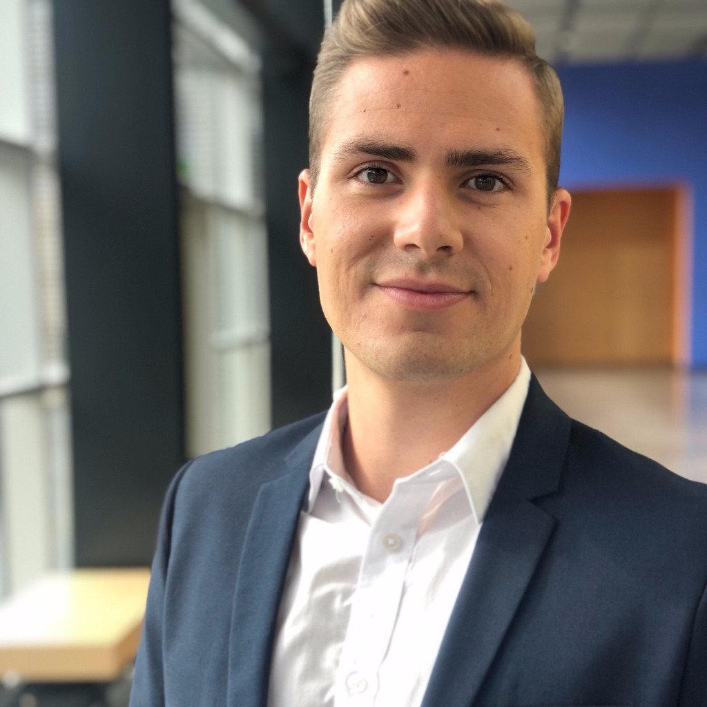 Matti Fischer International Graduate Trainee Munich Re Group XING matti-fischer-international-graduate-trainee-munich-re-group-xing