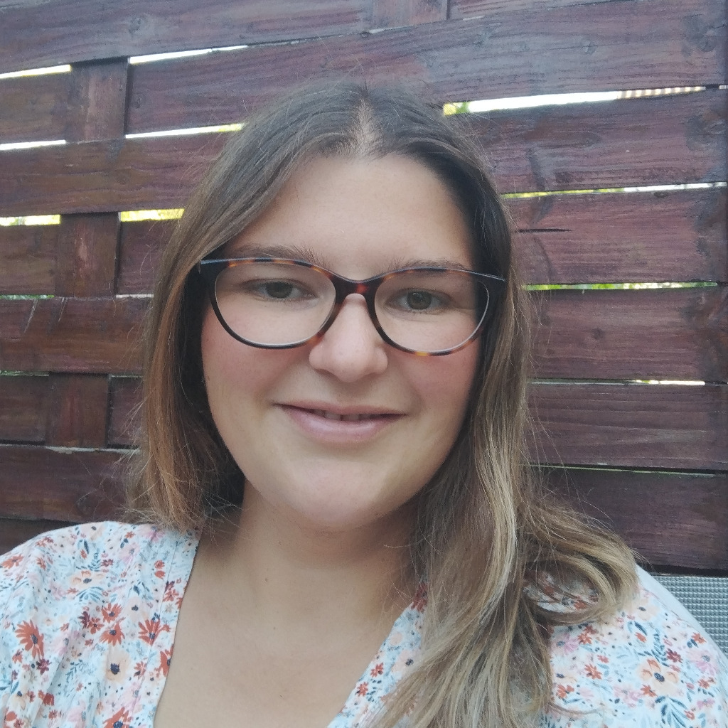 Jennifer Gogel Stellvertretende Pflegerische Stationsleitung 