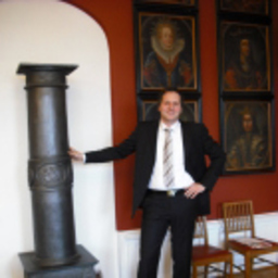 Dr. Thorsten Häuser