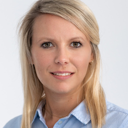 Julia Mayer