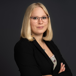 Julia Stamer