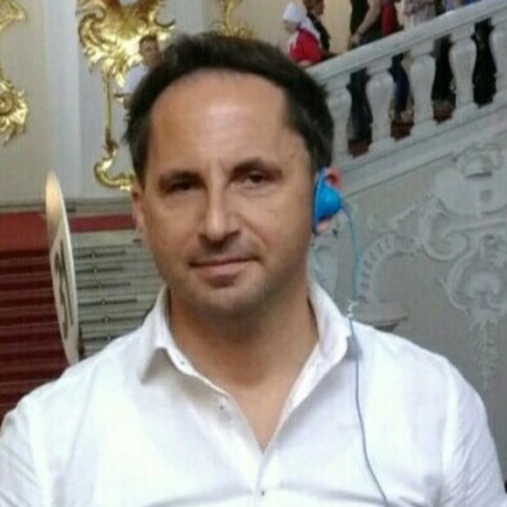 Domenico Minervini Senior Product Manager BurdaForward GmbH XING