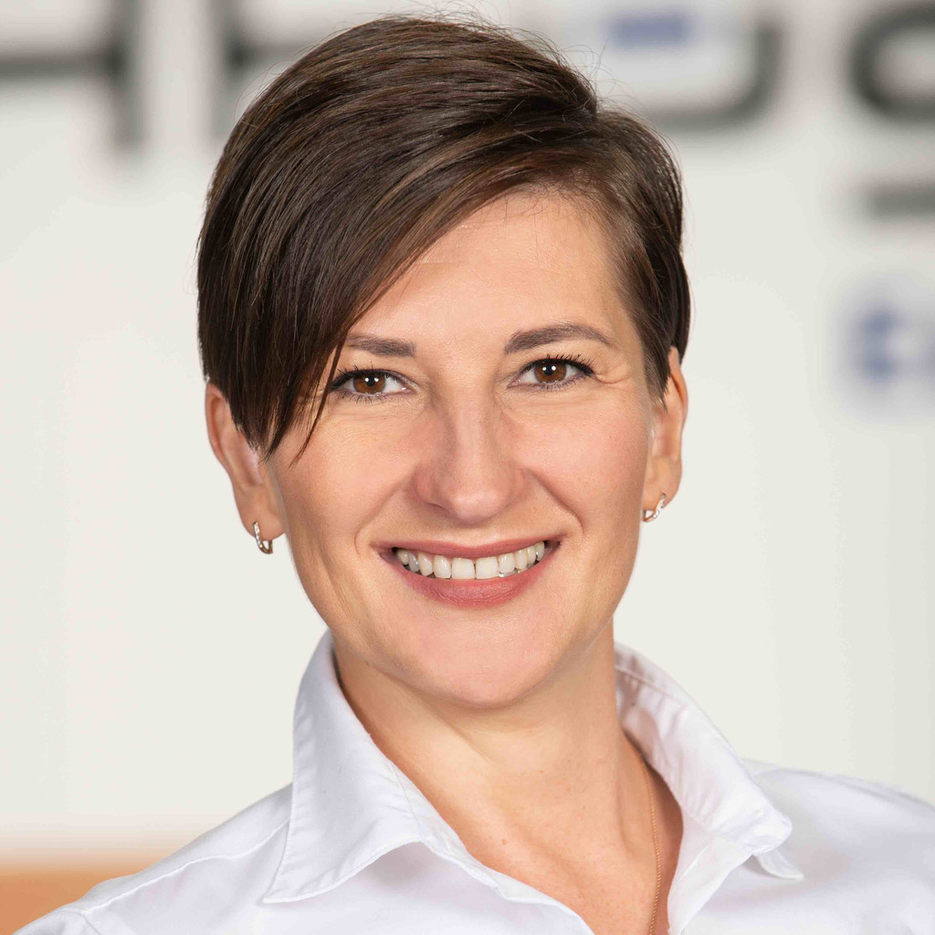 Sofia Lorenz Fachbereichsleiterin Vertrieb Produktmanagement Sofia Lorenz Fachbereichsleiterin Vertrieb Produktmanagement