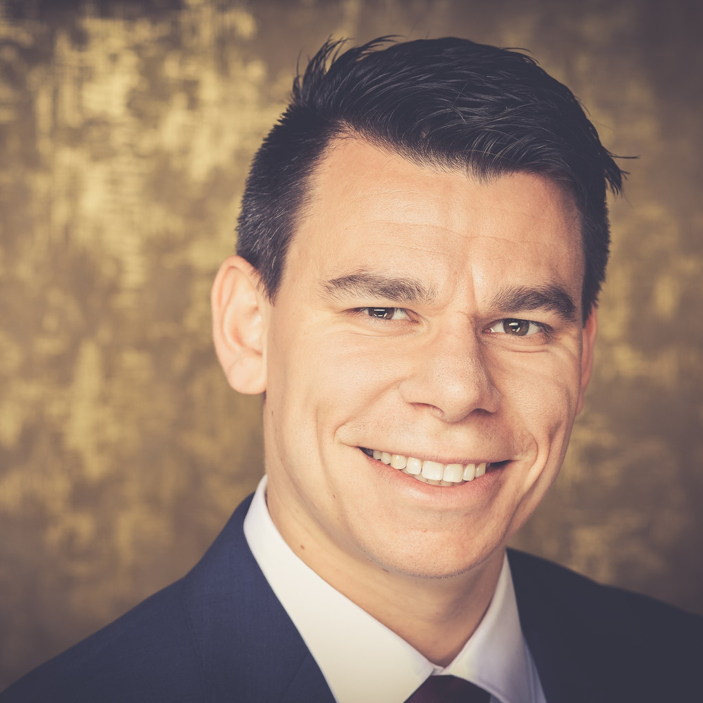 Stefan Schilcher Industrial IoT Data and Tech Consultant Munich Re