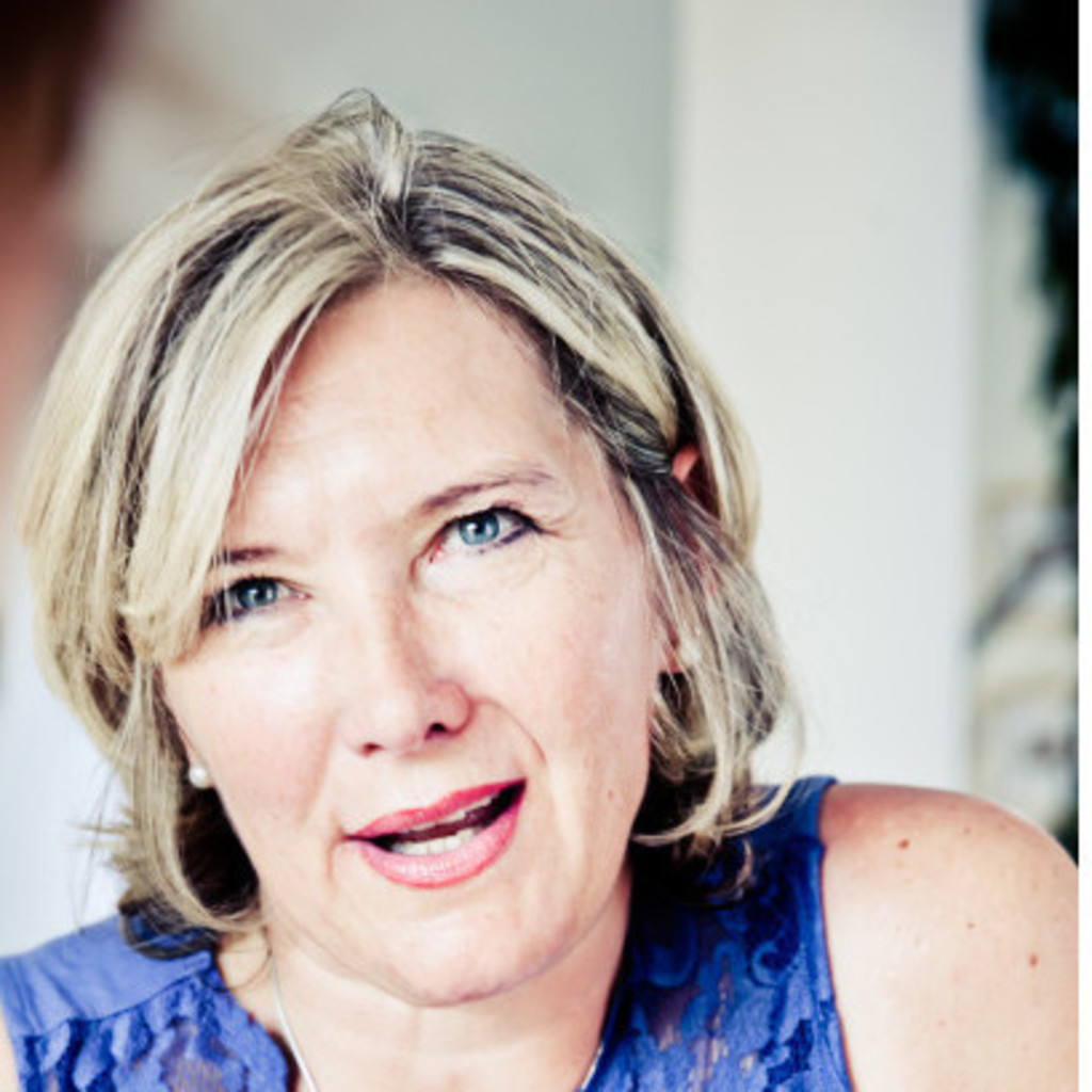 Margit JonesHochstrasser Director Consulting 4 Resolution Ltd XING