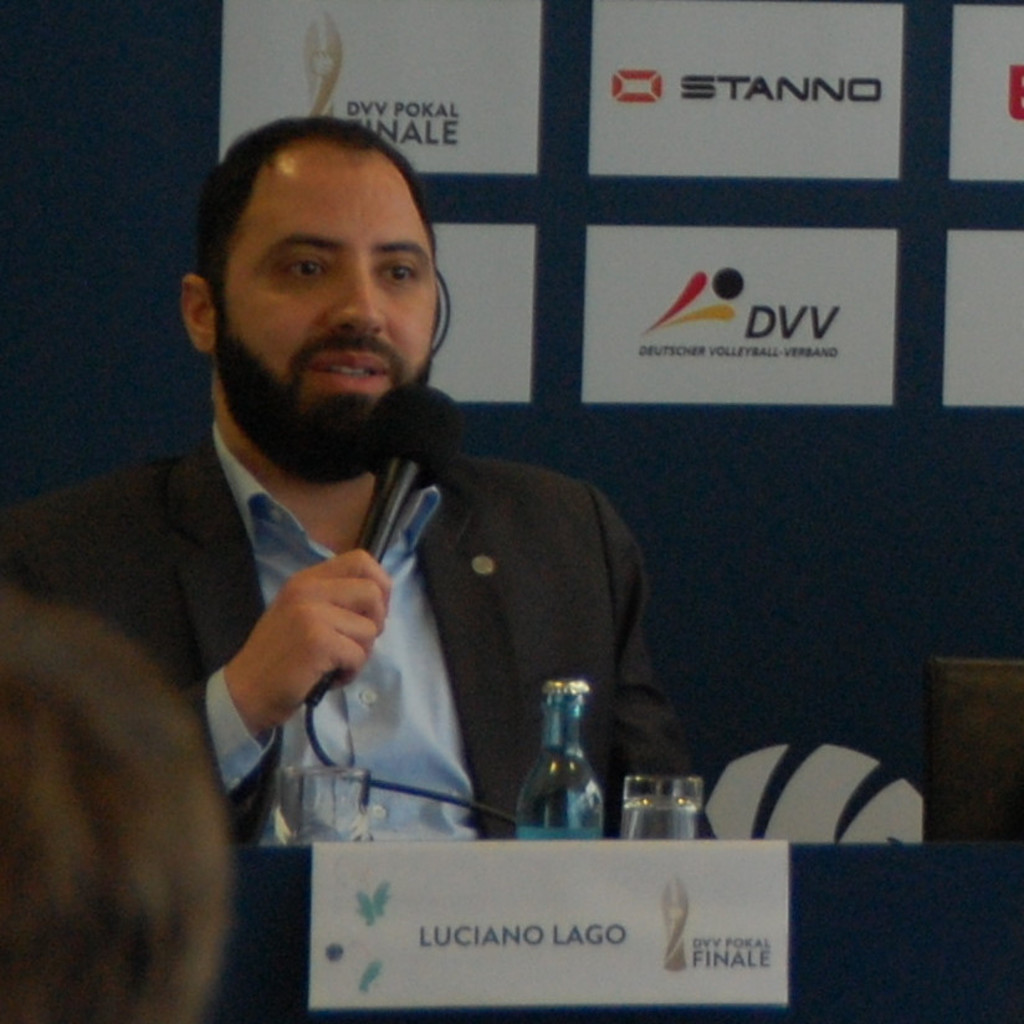 Luciano Lago Sportlehrer, Spanischlehrer Inklusive Uni­versi­täts