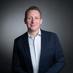 Dr. Dominik Siede CCXP