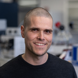 Dr. Lukas Perkams